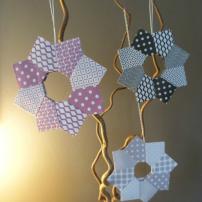 Etoiles origami à suspendre